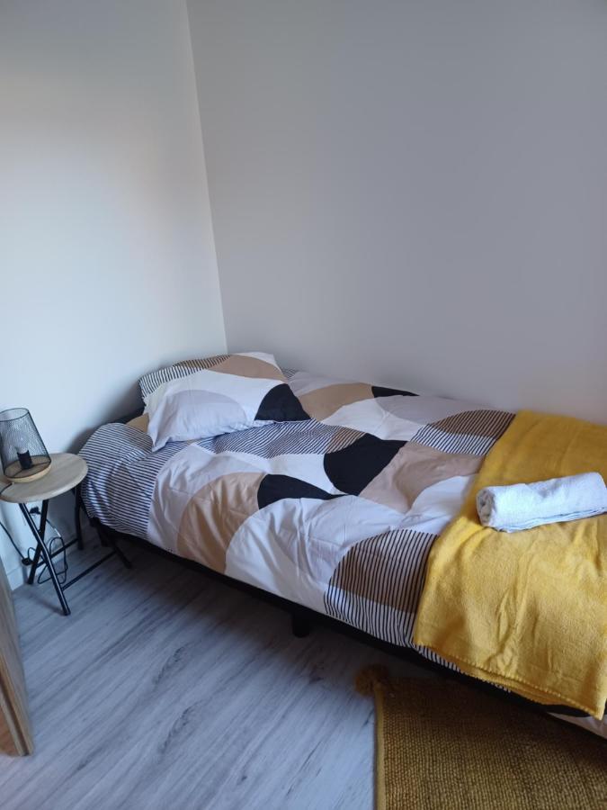 Duplex Centre Ville Ernee ภายนอก รูปภาพ