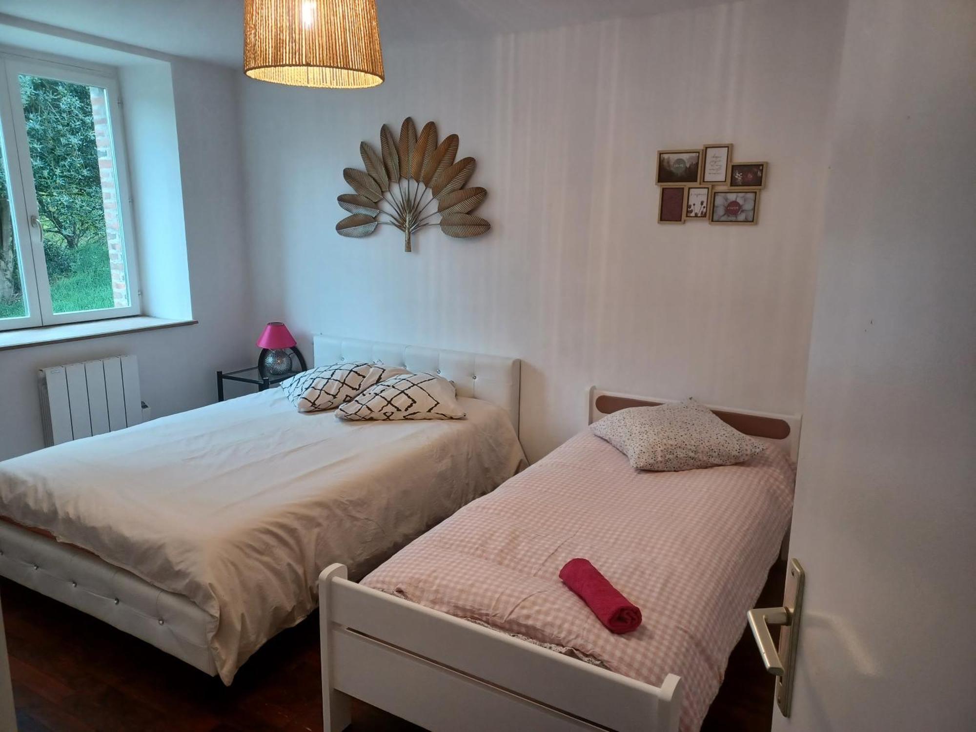 Duplex Centre Ville Ernee ภายนอก รูปภาพ